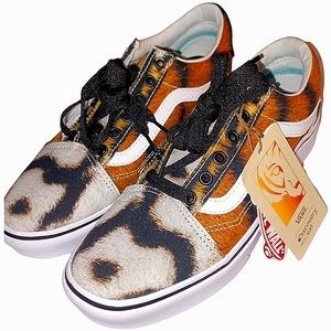 VANS Tiger  print  VERY RARE FIND  New w/Tags  limited edition